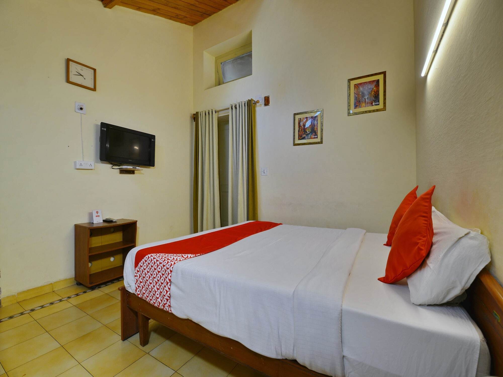 Oyo 12402 Mushkil Aasan Hotel Mount Abu Exterior foto